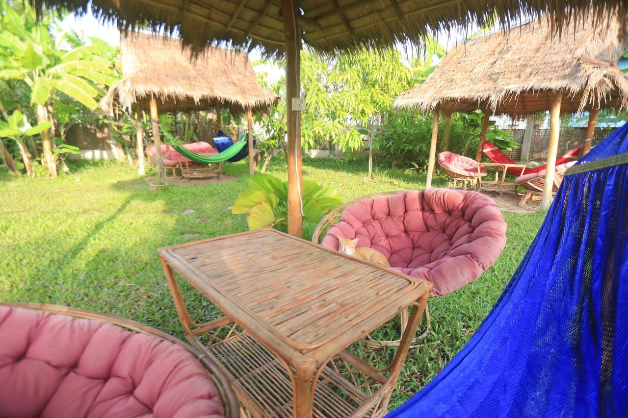 Bandini'S Hotel Kampot Buitenkant foto